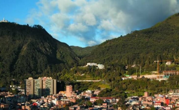 Ciudad de Bogotá, vista hacia los cerros